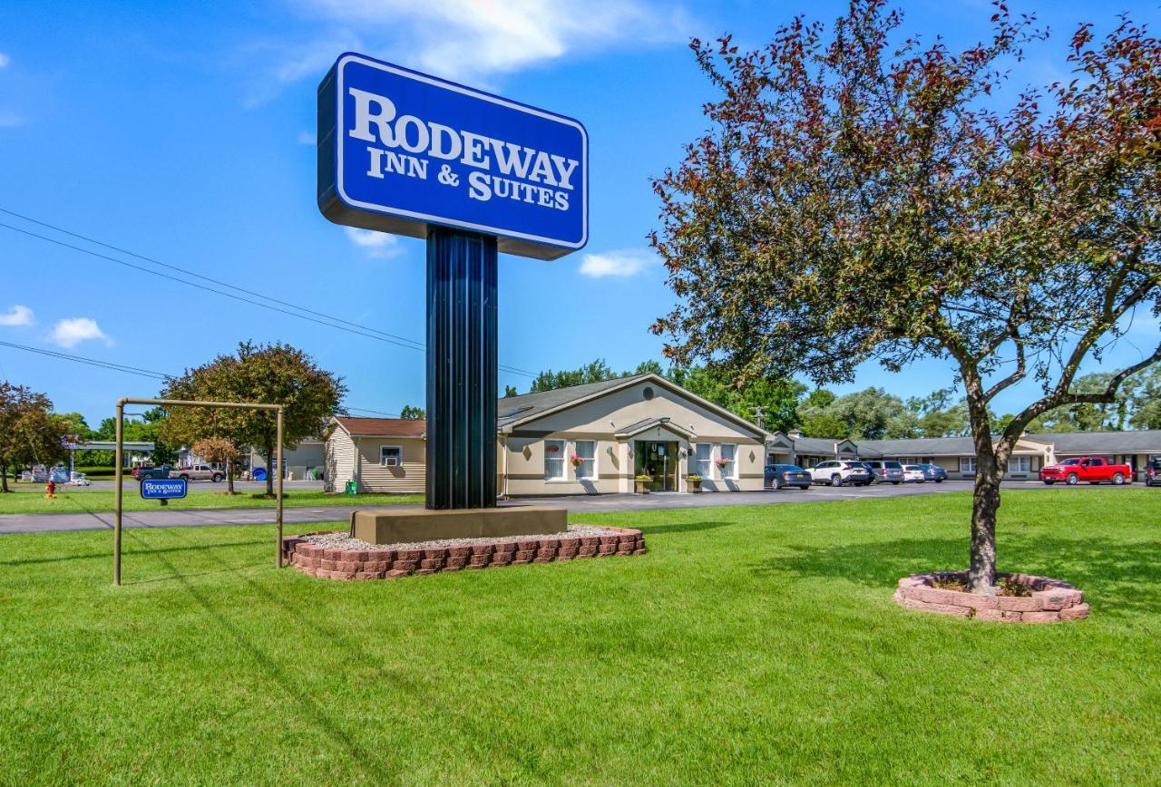 Rodeway Inn Weedsport Exterior photo